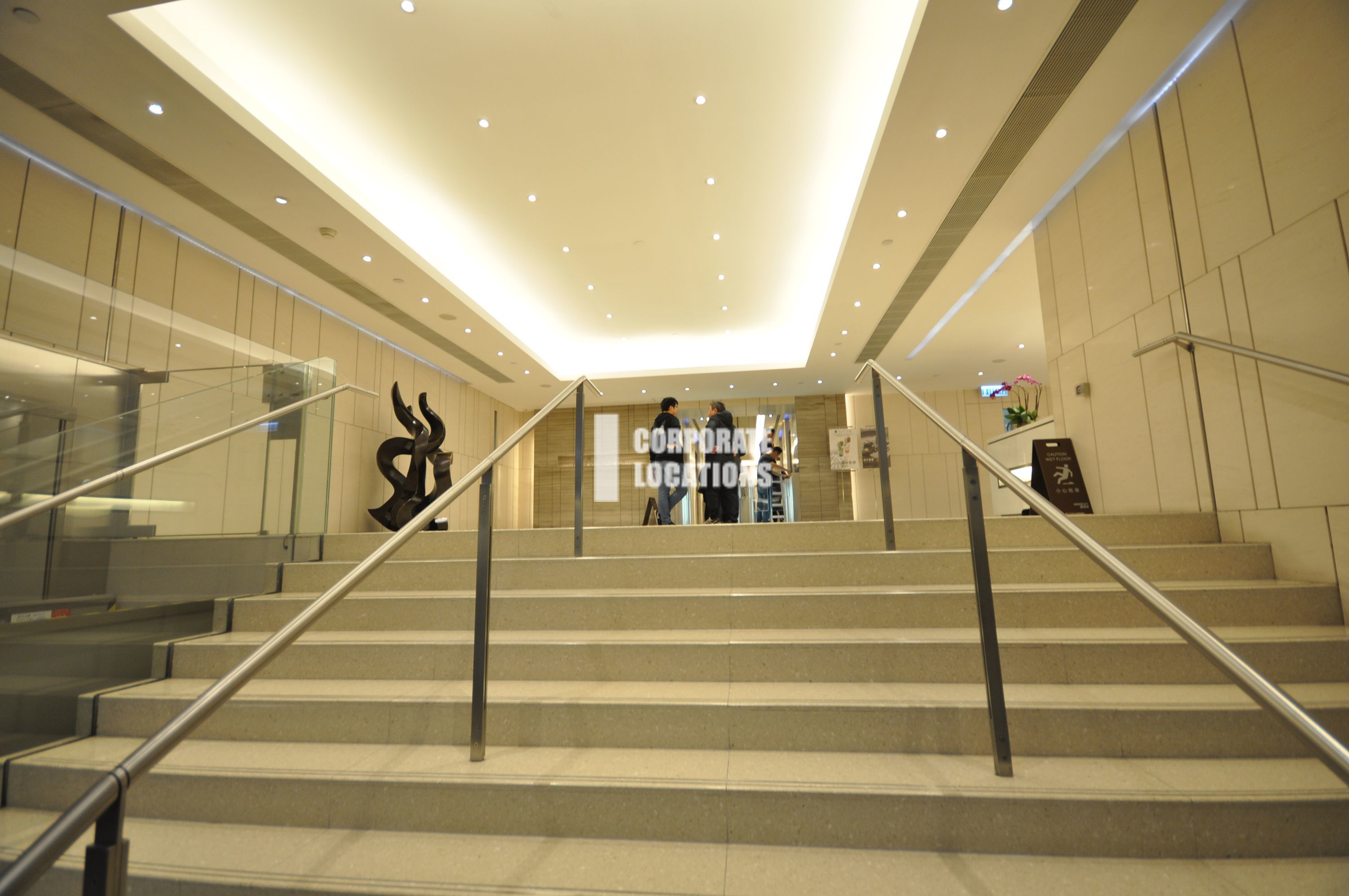 Office to rent in World Commerce Centre - Tsim Sha Tsui / Jordan