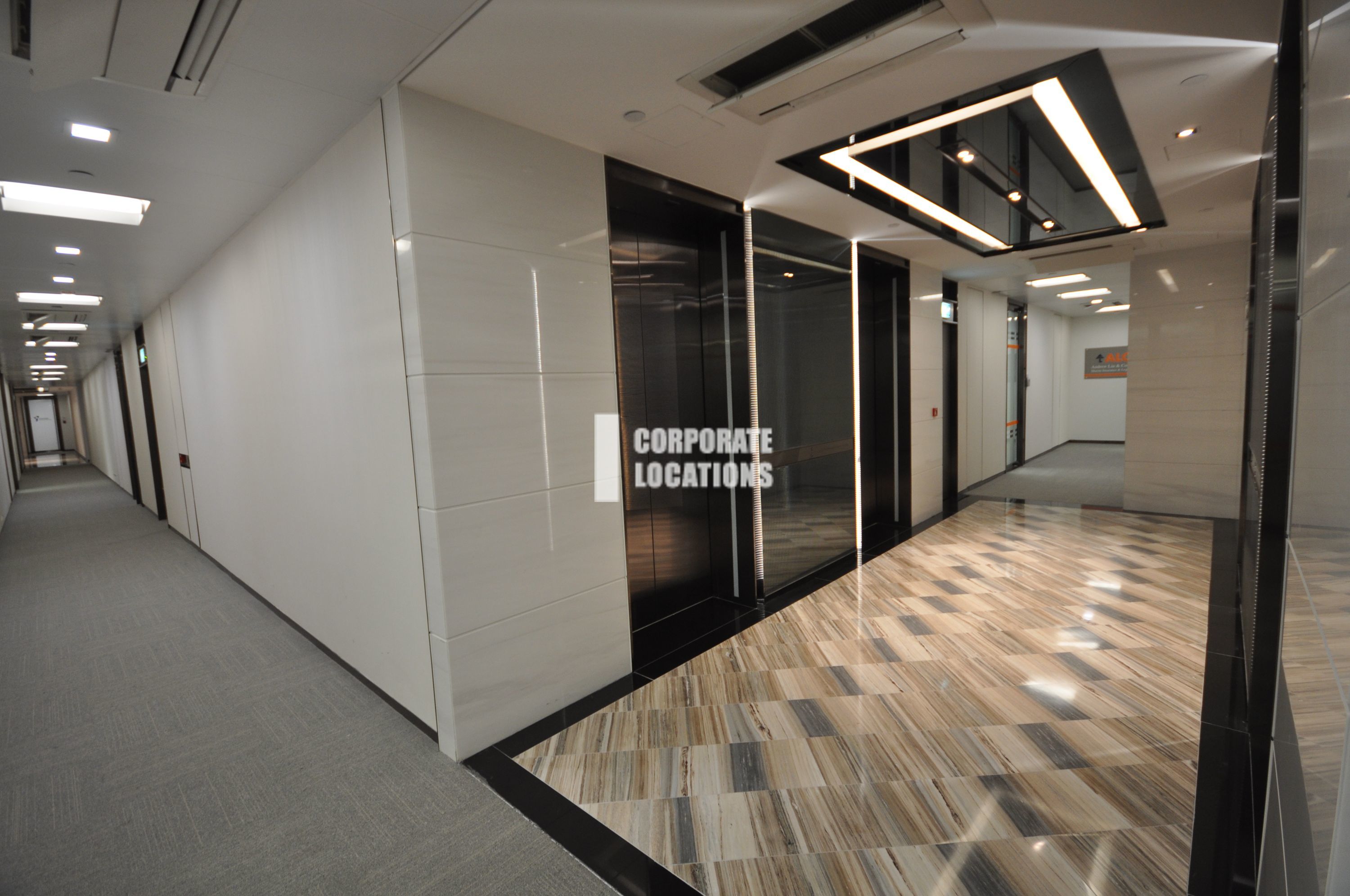 Lease offices in 41 Heung Yip Road - Island South / Others